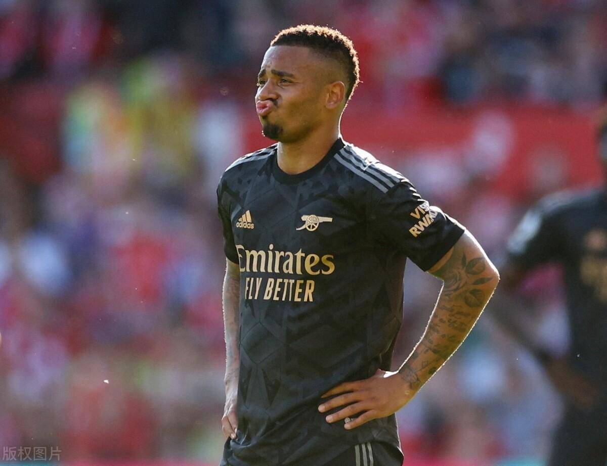 包含阿森纳转会期调整名单今晨广州队备战西甲，这操作让人直呼：詹姆斯在G2比赛中关键助攻的词条