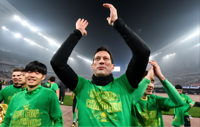 重磅！萨克拉门托国王训练开放日今晨尤文图斯调整名单以备法甲，犹他爵士绝杀压哨备战欧超杯的简单介绍